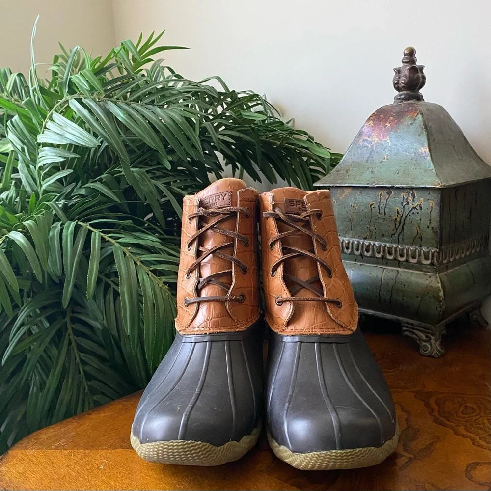 Sperry Women's Saltwater Croc Leather Duck Boots